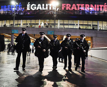Premier League và các giải bóng đá châu Âu thắt chặt an ninh vì khủng bố