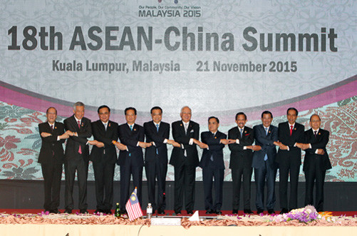 Thủ tướng Nguyễn Tấn Dũng tham dự Hội nghị Cấp cao ASEAN với các đối tác 