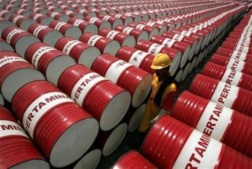 Tin tức kinh tế ngày 22/11: Việt Nam thiệt hại 3 tỉ USD do giá dầu thô giảm