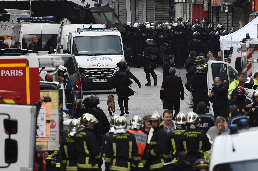 Vụ khủng bố ở Paris: Làm quen người bạn 4 chân - Món quà đặc biệt Nga tặng Pháp