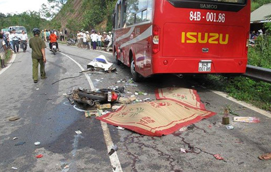 Tin tức tai nạn giao thông tuần từ 16-22/11: Tai nạn nghiêm trọng, cả gia đình chết thảm