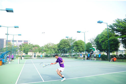 Hàng trăm cư dân tham dự Giải quần vợt đồng đội Vinhomes Cup 2015
