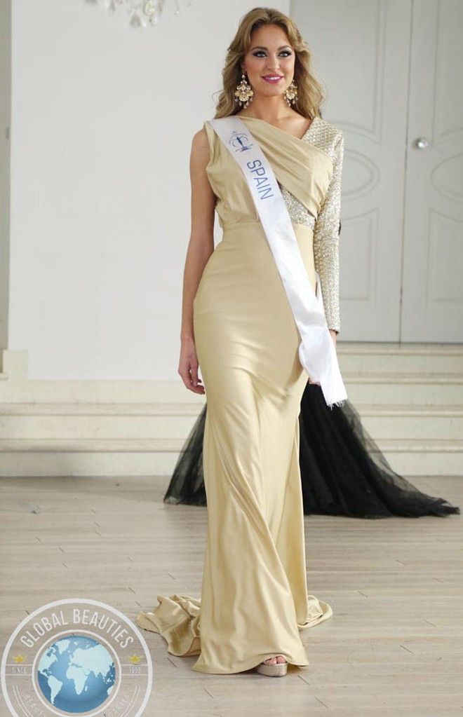 Hoa hậu Siêu quốc gia 2015: Lệ Quyên tự tin tỏa sáng trong đêm bán kết