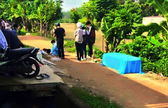 Bắc Giang: Phát hiện thi thể bốc mùi hôi thối ven đường