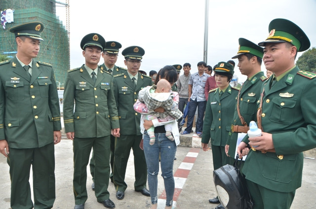 Sinh con sau 4 tháng bị lừa bán sang Trung Quốc