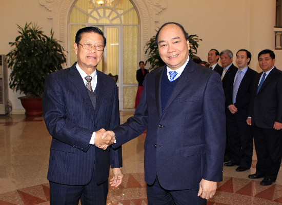 Phó Thủ tướng Nguyễn Xuân Phúc hội đàm với Phó Thủ tướng Lào Somsavad Lengsavath