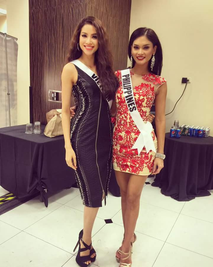 Phạm Hương khoe hình thể chuẩn tại Miss Universe 2015