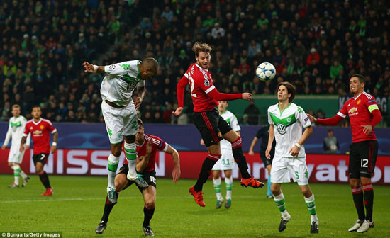 Wolfsburg 3-2 M.U: Quỷ đỏ bị “đá” khỏi Champions League