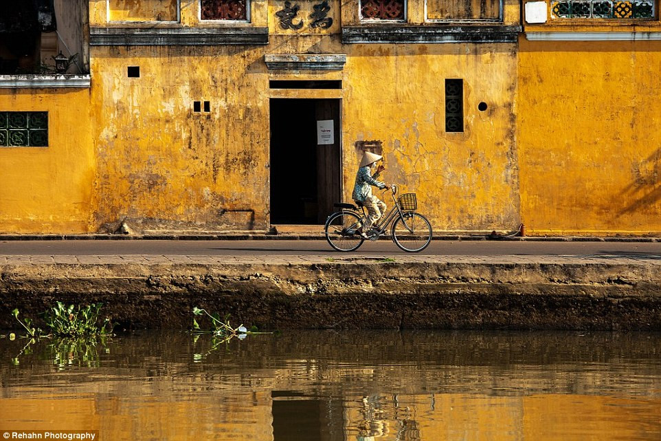 Việt Nam qua góc nhìn của nhiếp ảnh gia người Pháp