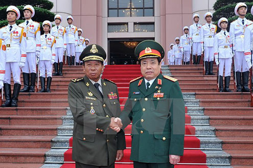 Bộ trưởng Phùng Quang Thanh hội đàm với Phó Thủ tướng, Bộ trưởng Bộ Quốc phòng Campuchia