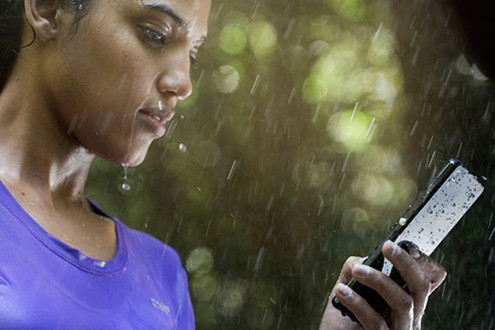 Nhiều smartphone ngày nay có chức năng chống thấm nước theo chuẩn nhất định