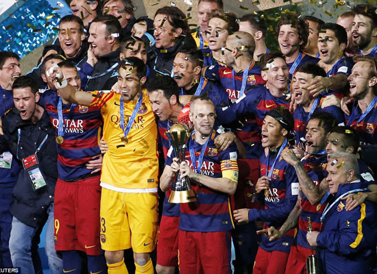 Barcelona đi vào lịch sử FIFA Club World Cup trên đôi chân Messi, Suarez