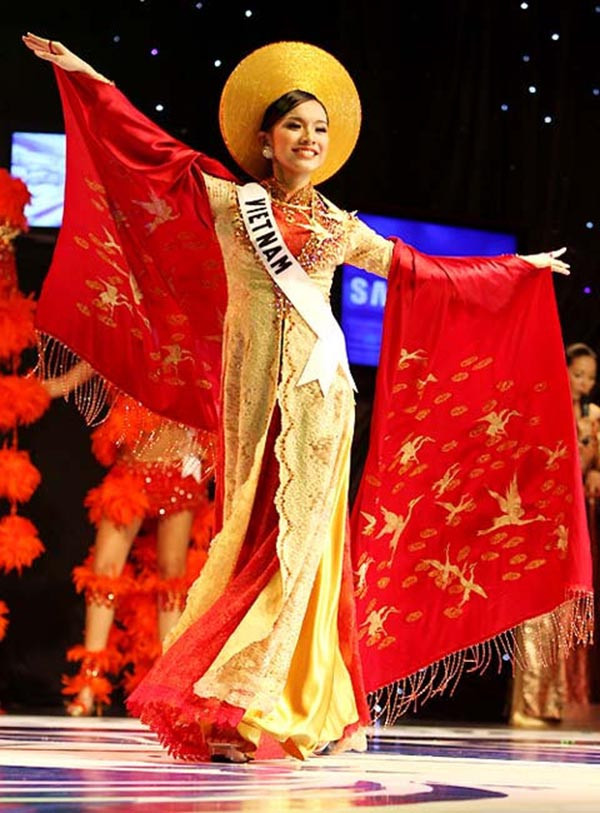 Chấm điểm thần thái Hoa hậu Việt tại đấu trường Hoa hậu Hoàn Vũ