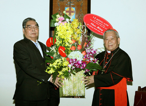 Thường trực Ban Bí thư Lê Hồng Anh chúc mừng Giáng sinh Tổng Giáo phận Hà Nội