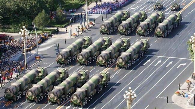 Trung Quốc phô diễn sức mạnh quân sự bằng tên lửa tầm xa