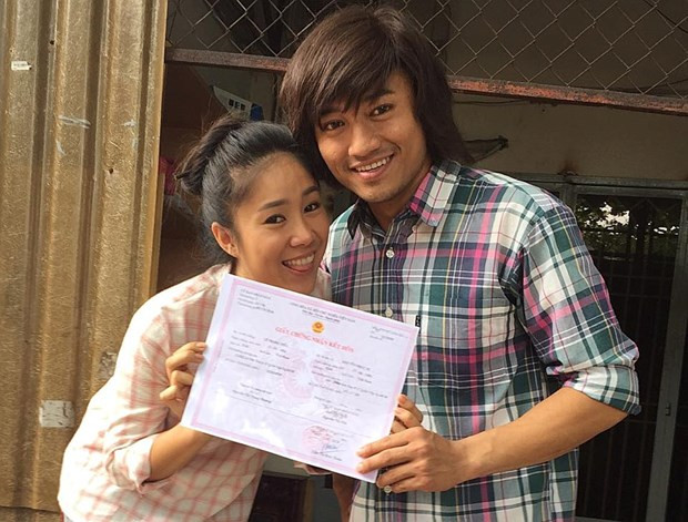 Tin tức giải trí ngày 4/1: Lê Phương đăng ký kết hôn với Quý Bình