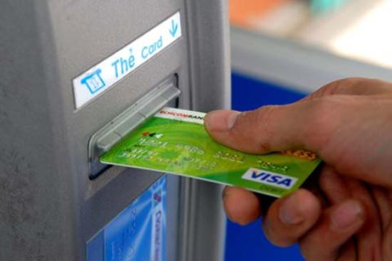 Tin tức kinh tế ngày 7/1: Hơn 70 triệu thẻ ATM phải chuyển sang thẻ chip