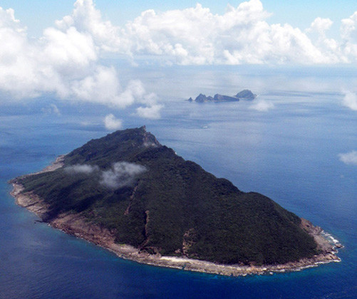 Tàu Trung Quốc trang bị súng vào gần quần đảo tranh chấp với Nhật Bản