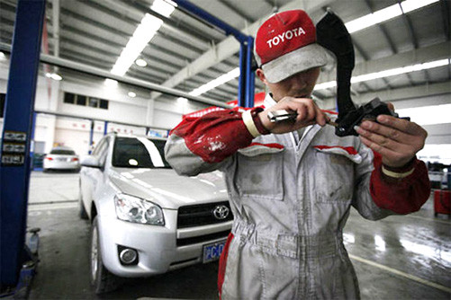 Toyota Việt Nam triệu hồi gần 20.000 xe để sửa chữa 