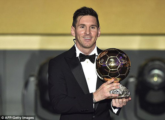 Messi giành Quả bóng Vàng FIFA, trượt giải Puskas