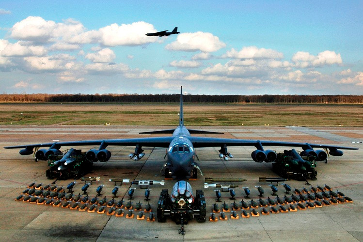Xem mặt “Quái vật bầu trời” của Không quân Mỹ
