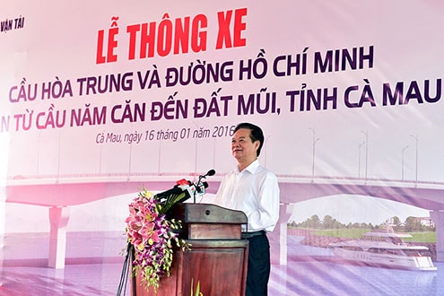 Thủ tướng dự lễ thông xe hai dự án giao thông quan trọng tại Cà Mau