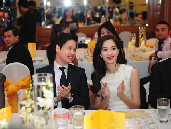 Tin tức giải trí ngày 17/1: Hoa hậu Thu Thảo đón sinh nhật cùng bạn trai