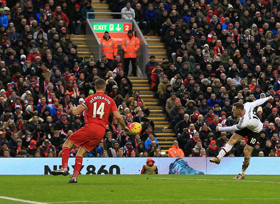 Liverpool 0-1 M.U: Rooney là cứu tinh của Van Gaal