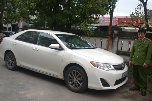 Quảng Bình: Chiếc ô tô Toyota Camry gắn biển giả bị tạm giữ