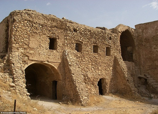 IS san bằng tu viện Thiên Chúa giáo lâu đời nhất của Iraq