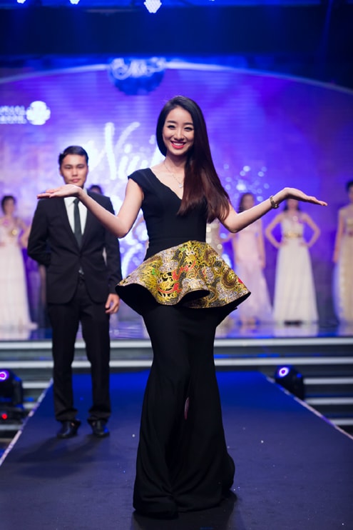 Trần Thị Kim Hằng - CN Long An đăng quang Miss Viet Capital Bank