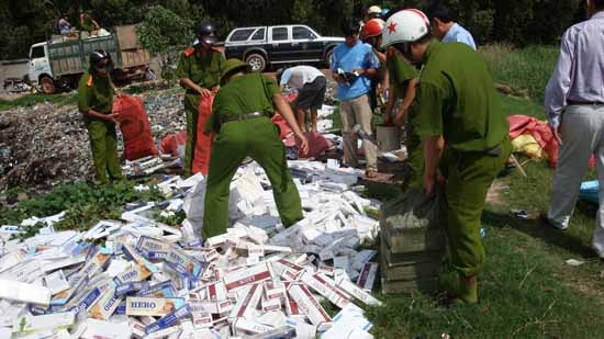 “Lỗ hổng pháp lý” trong đấu tranh với tội phạm buôn lậu qua biên giới