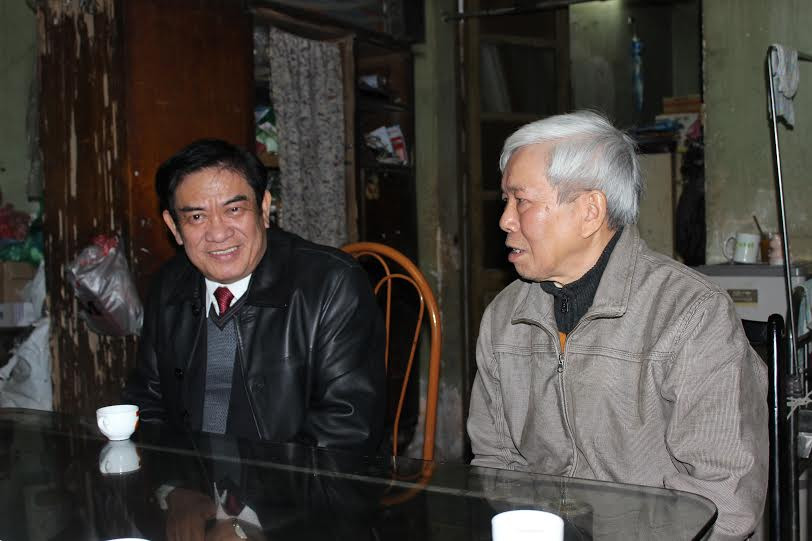 Phó Chánh án TANDTC Tống Anh Hào chúc Tết gia đình các đồng chí nguyên lãnh đạo TANDTC