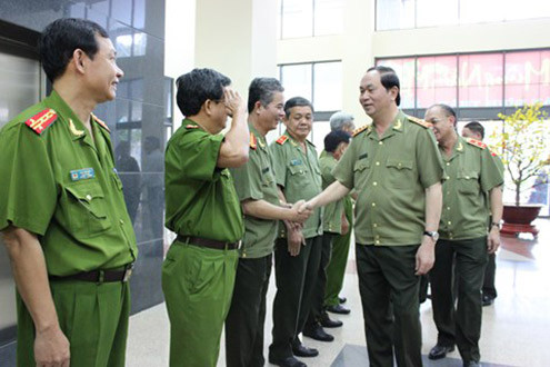 Tin tức thời sự nổi bật 4/2: Bộ trưởng Trần Đại Quang thăm và làm việc với Công an TP.HCM