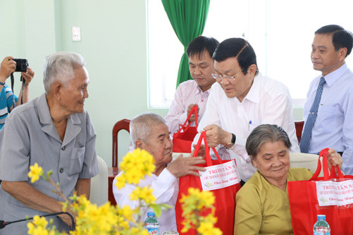 Chủ tịch nước Trương Tấn Sang thăm và chúc Tết tại tỉnh Đồng Tháp 