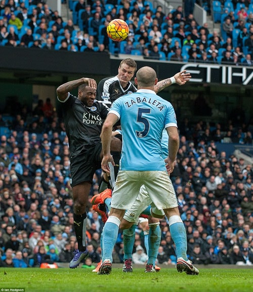 Cận cảnh Leicester City nhấn chìm Man City trên sân Etihad