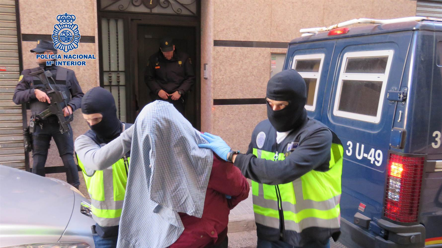 7 kẻ tình nghi tham gia đường dây viện trợ khủng bố bị bắt giữ