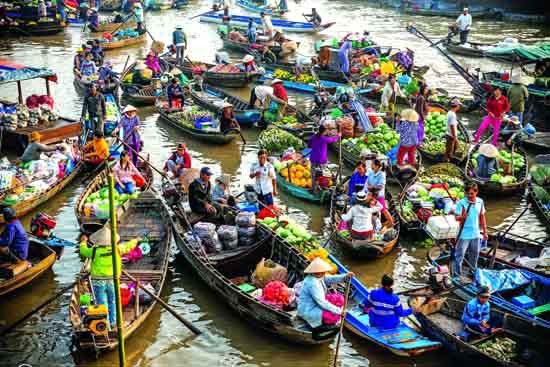 Về đất Chín Rồng “ngắm” chợ nổi Đồng bằng sông Cửu Long
