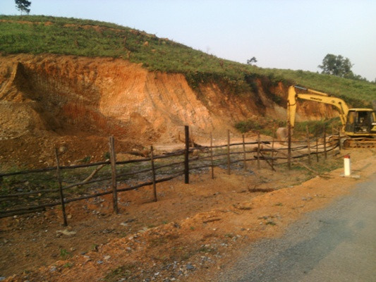 Quảng Bình: Chính quyền “bất lực” trong việc ngăn chặn nạn trộm đất sét?