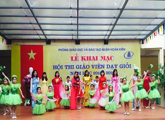 Bộ GD&ĐT yêu cầu không ép giáo viên tham gia thi dạy giỏi Bộ GD&ĐT yêu cầu không ép giáo viên tham gia thi dạy giỏi