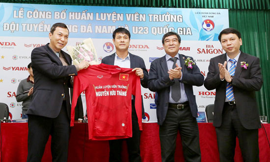 Nguyễn Hữu Thắng chính thức trở thành HLV trưởng ĐTQG và ĐT U23