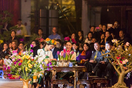 Lễ hội áo dài 2016 tôn vinh giá trị văn hóa truyền thống gia đình Việt