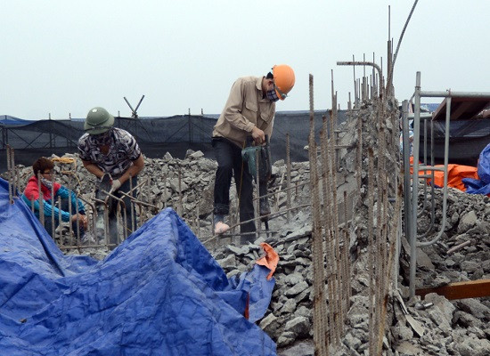 Hà Nội: Phá dỡ công trình xây dựng sai phạm tại 8B Lê Trực