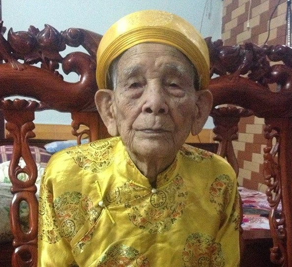 Bí quyết sống thọ của cụ ông 104 tuổi có bàn chân Giao Chỉ