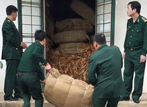 Cao Bằng bắt giữ 38 tấn thuốc lá nguyên liệu nhập lậu