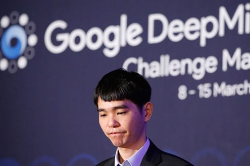 AlphaGo nhận thất bại đầu tiên trước Lee Sedol