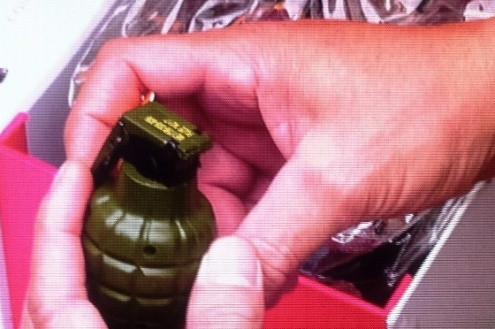 Phát hiện vật giống lựu đạn trong kiện hàng ở sân bay Phú Bài