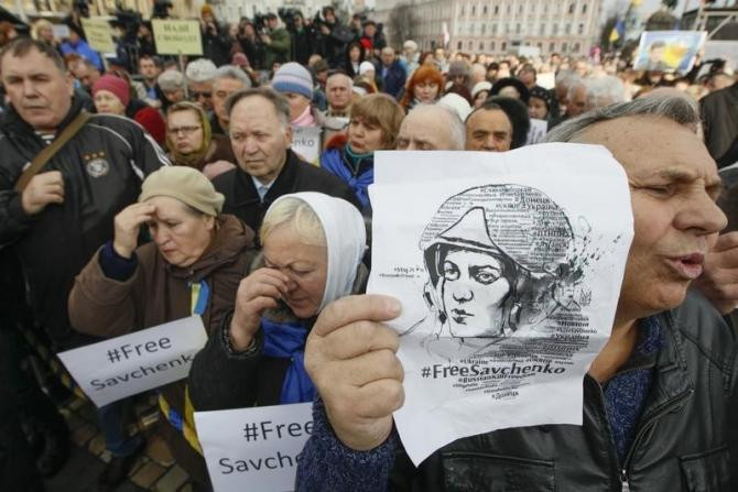 “Ngón tay thối” của Savchenko và mối quan hệ Nga - Ukraine 