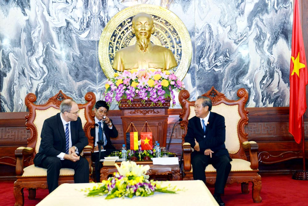 Ủy viên Bộ Chính trị, Chánh án TANDTC Trương Hòa Bình tiếp Đại sứ CHLB Đức tại Việt Nam