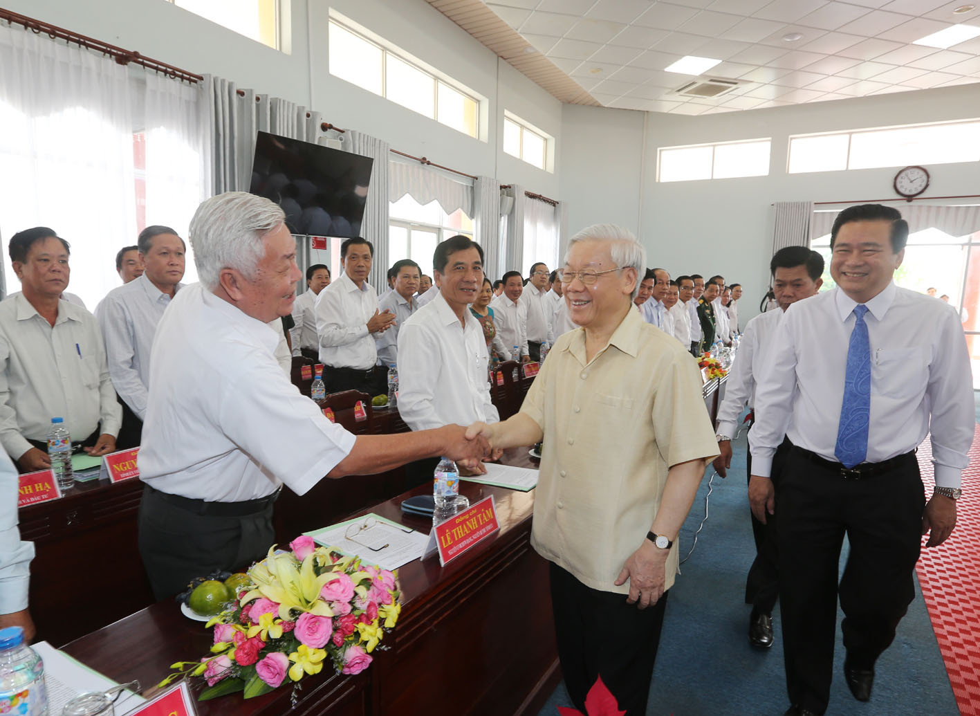 Tổng Bí thư Nguyễn Phú Trọng thăm và làm việc tại tỉnh Long An